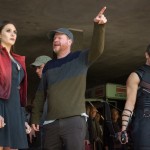 Marvel's Avengers: Age Of UltronElizabeth Olsen (Scarlet Witch/Wanda Maximoff), Director Joss Whedon, and Jeremy Renner (Hawkeye) on set.Ph: Jay Maidment©Marvel 2015