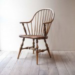 WINDSOR ARMCHAIR