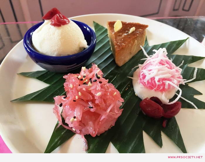 1.ข้าวเหนียวแก้ว หน้ากะฉีกมะพร้าวอ่อน ทับทิมมณี คัสตาร์ดอินทผาลัม Pink Sticky Rice, Ruby Sago, Date Flan