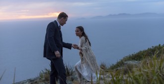 THE LIGHT BETWEEN OCEANS