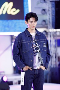 จา พชร (MC JEANS)