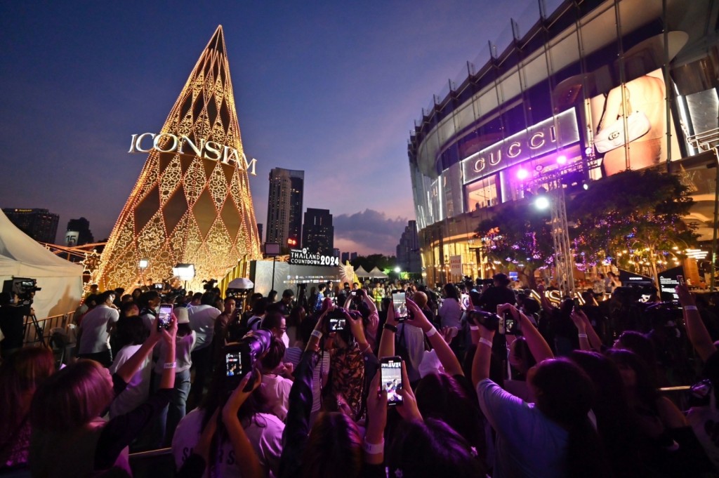 ภาพประกอบข่าวบรรยากาศก่อนเริ่มงานเคานต์ดาวน์19