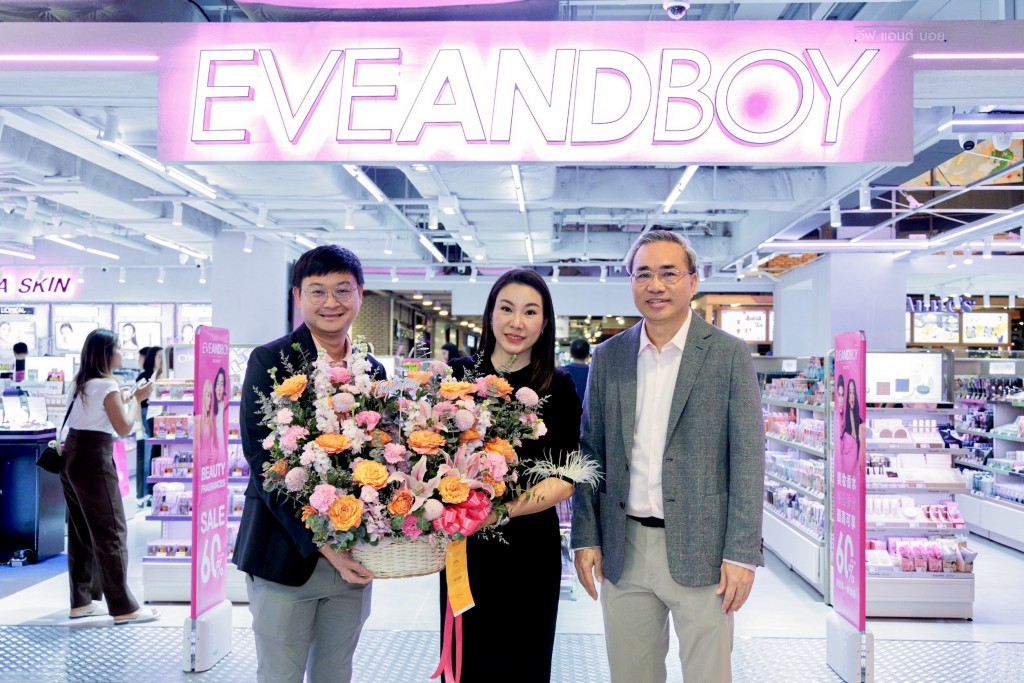 02_เดอะ สตรีท รัชดา เปิดร้าน EVEANDBOY