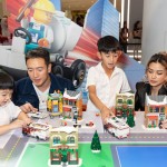 ครอบครัวชาย-วิกกี้ ร่วมฉลองวันเด็ก Siam Paragon X LEGO KIDS DAY 2025  KIDSTOPIA (2)